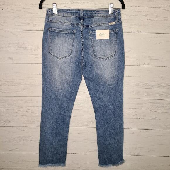 KanCan NWT Ankle/Cropped Jeans with Faux Pearl Detail Size 3 - Picture 2 of 11